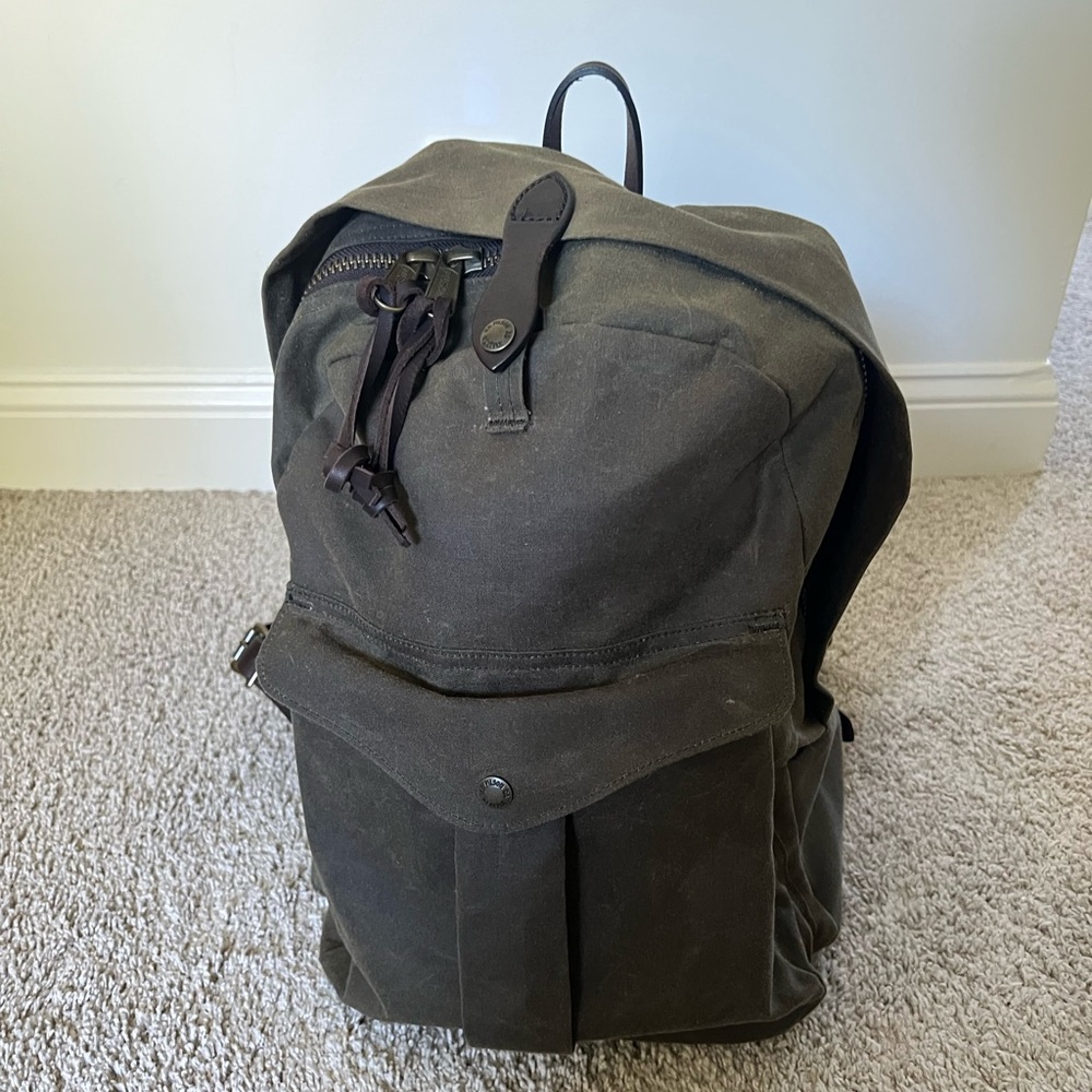 Filson Journeyman classic backpack in green olive